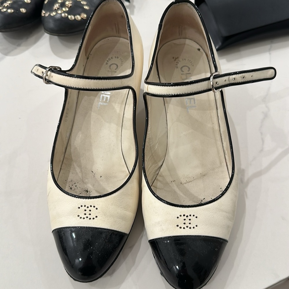 Chanel Mary Jane - Picture 2 of 6